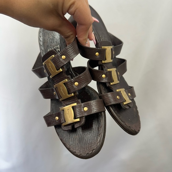Salvatore Ferragamo brown and gold gladiator heeled sandals size 5.5 - Picture 1 of 7